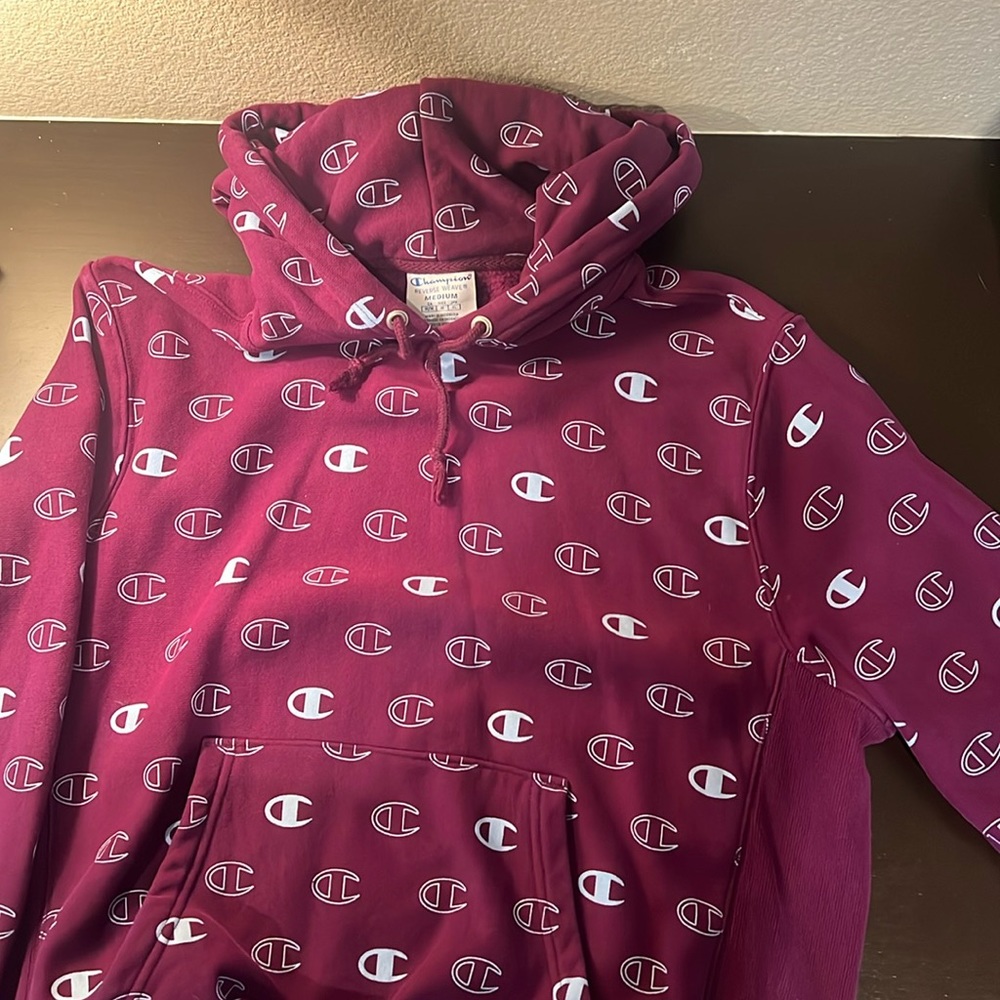 Men’s hooded champion purple/white medium pullover sweater
